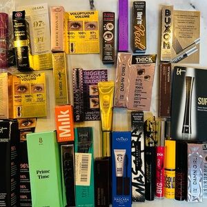 NWT MAKEUP BUNDLE: Tarte, Pur, Fenty Beauty, Wander, Too Faced & much more!!